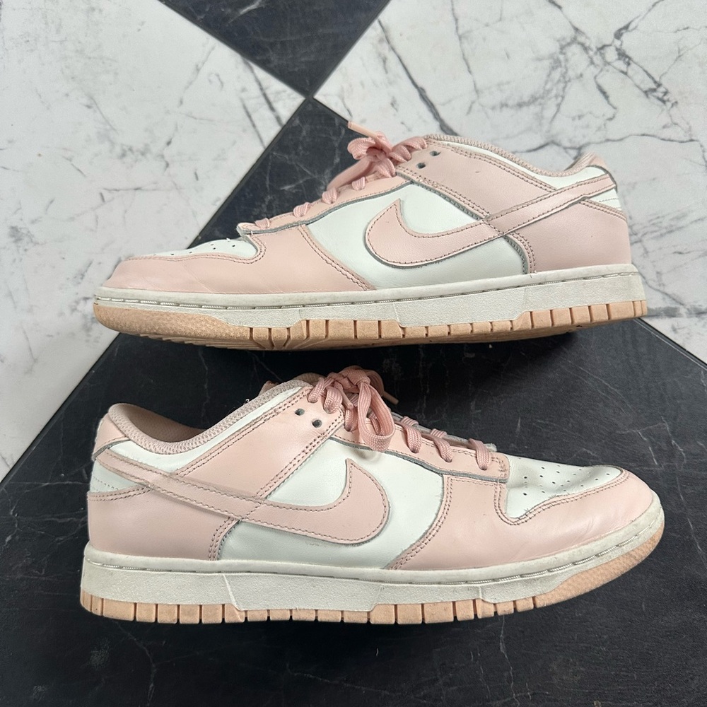 Nike Women’s Dunks